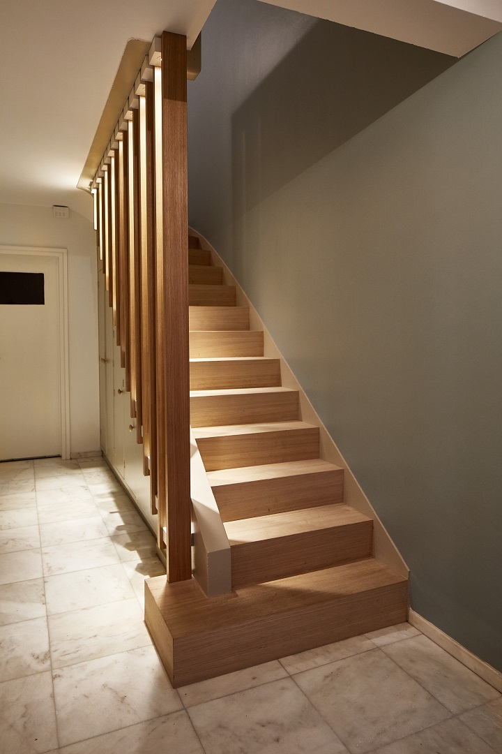 113_habillage_escalier_en_chene.jpg