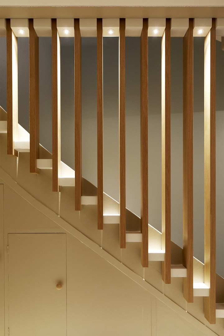 114_habillage_escalier_chne-detail.jpg